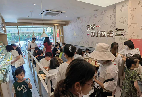 麻辣烫加盟店赚钱吗，要怎样开一家赚钱的麻辣烫店？